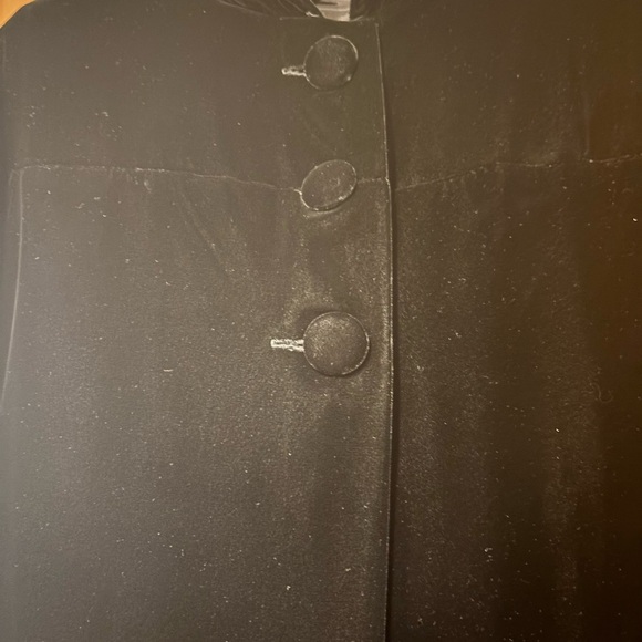 Elegant Black Velvet Cape - opera length with hood - Picture 8 of 10